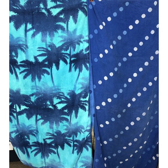 2 beach pool towels 32 x 60 blue aqua palm trees dots - Picture 1 of 3